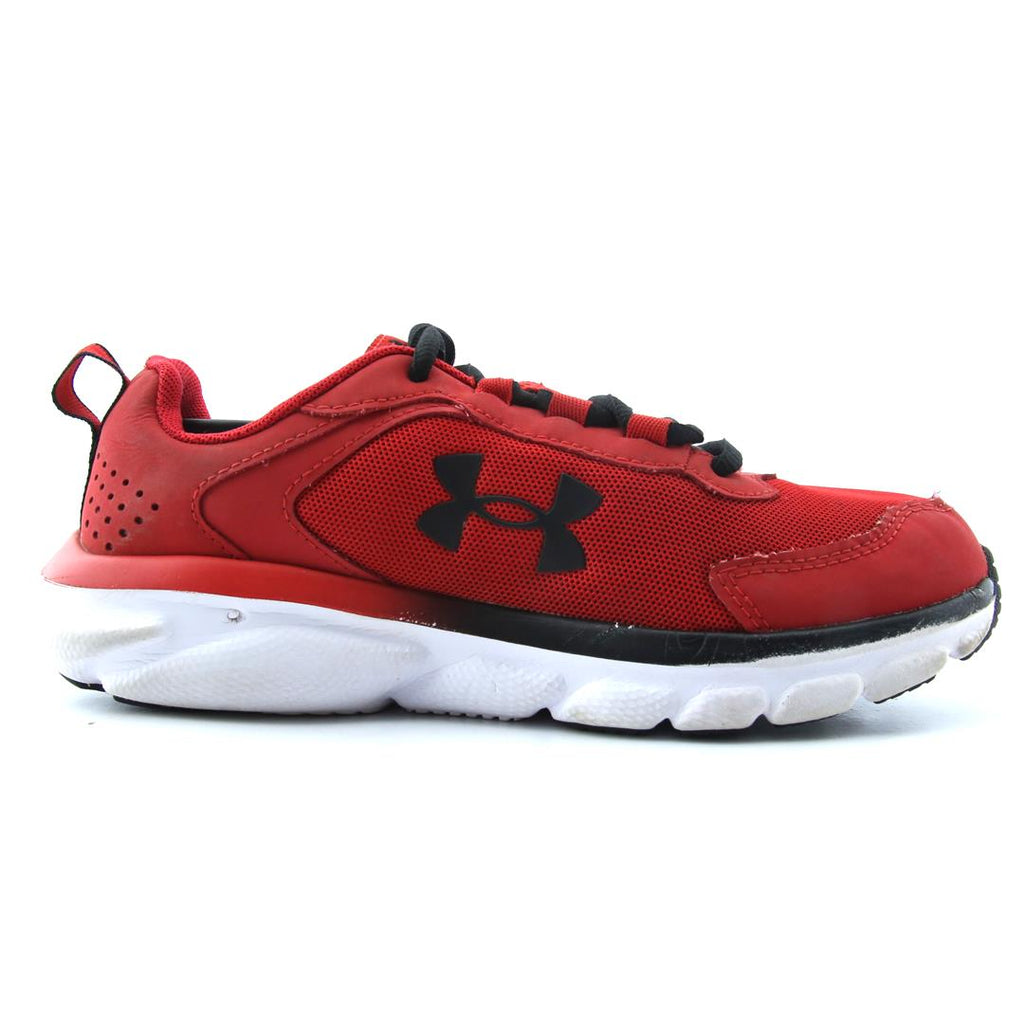 UNDER ARMOUR ASSERT 9