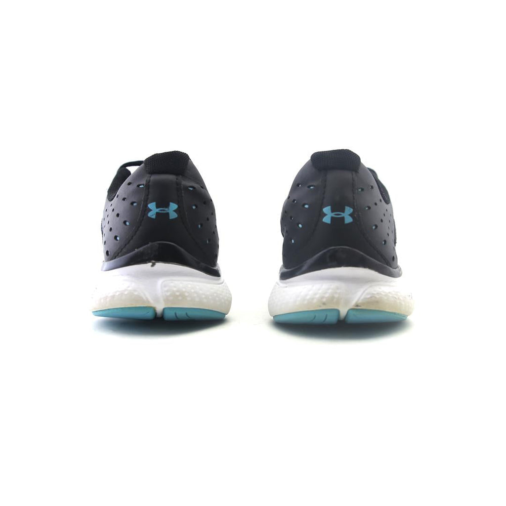 UNDER ARMOUR  FREEDOM ASSERT 6
