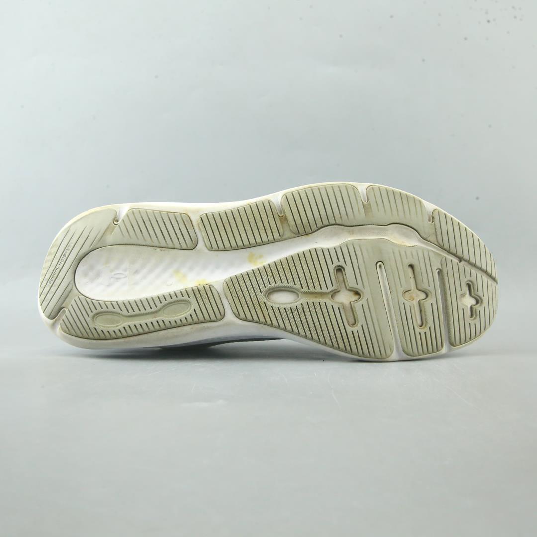 UNDER ARMOUR PURSUIT 3