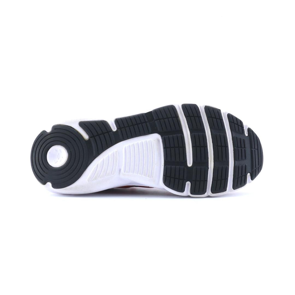 UNDER ARMOUR ASSERT 9