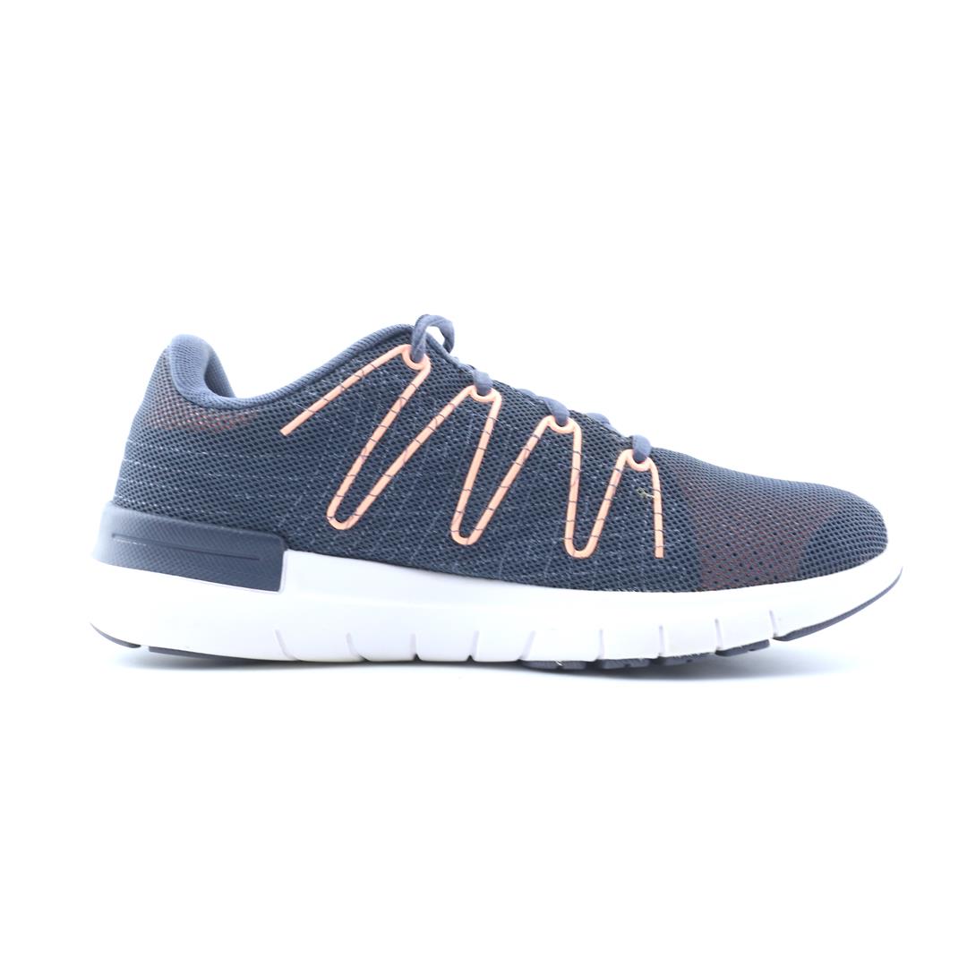 UNDER ARMOUR THRILL 3