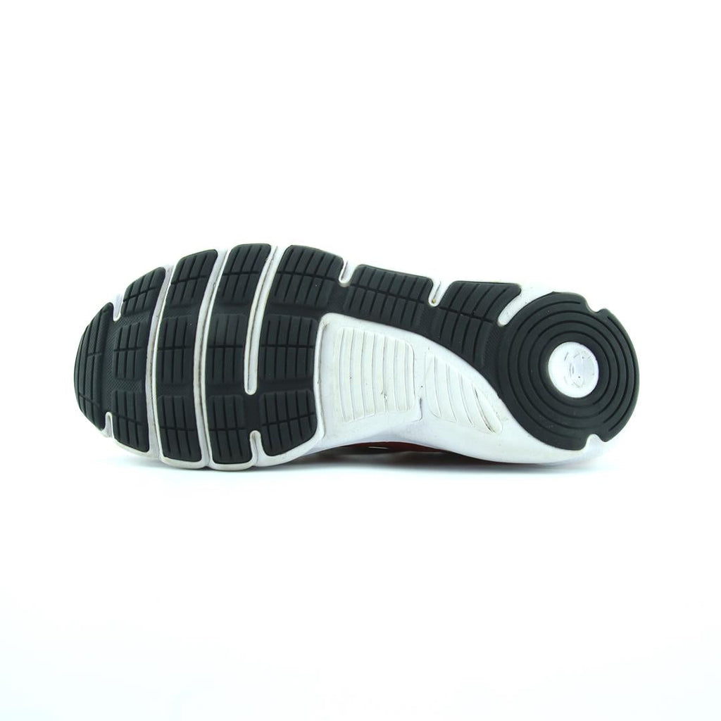 UNDER ARMOUR CHARGED ASSERT 8