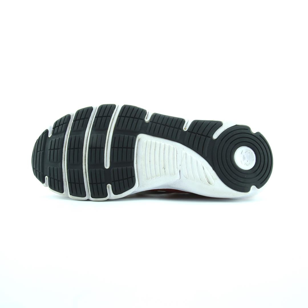 UNDER ARMOUR CHARGED ASSERT 8