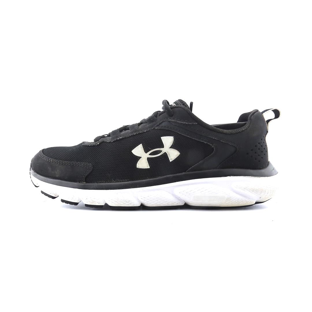 UNDER ARMOUR ASSERT 9