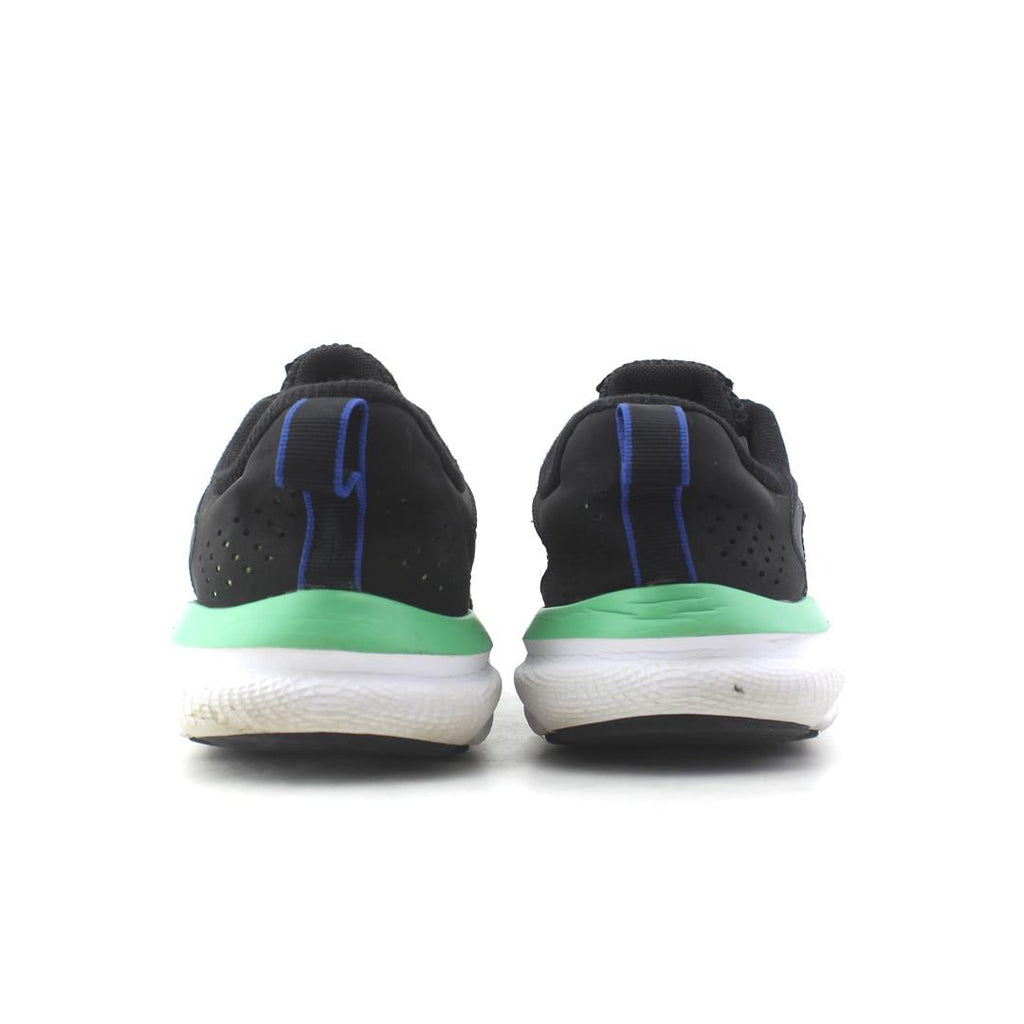 UNDER ARMOUR  CHARGED ASSERT 9