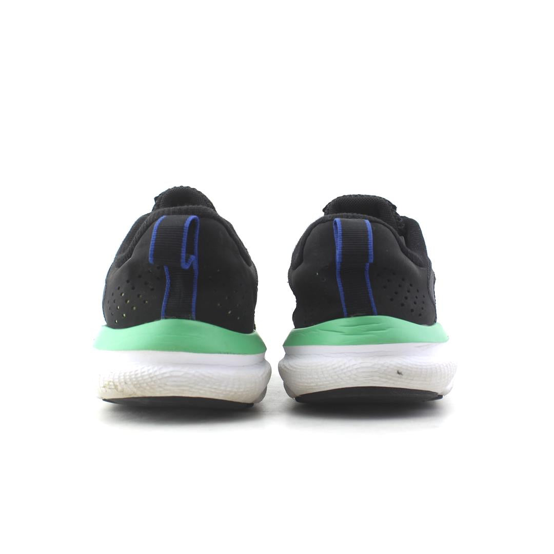 UNDER ARMOUR  CHARGED ASSERT 9