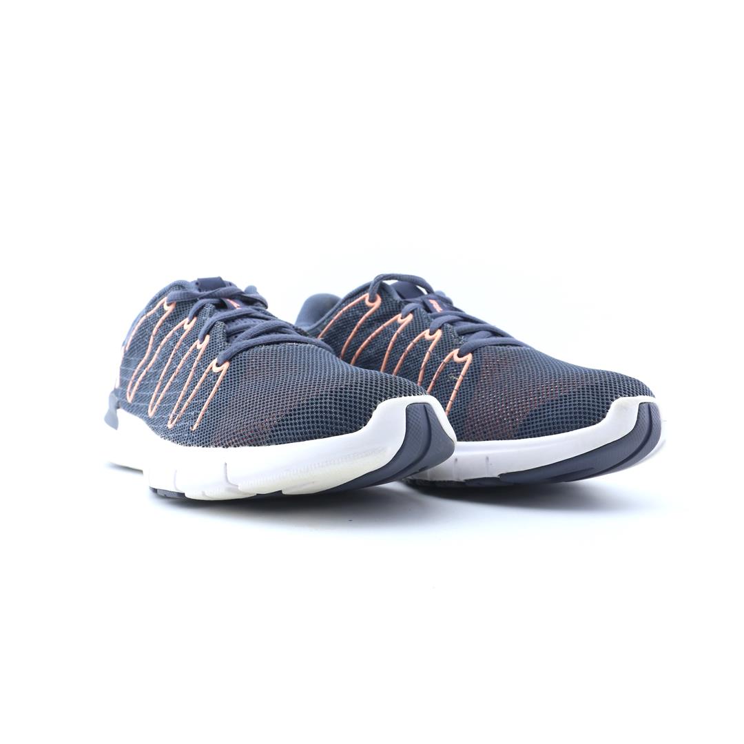 UNDER ARMOUR THRILL 3