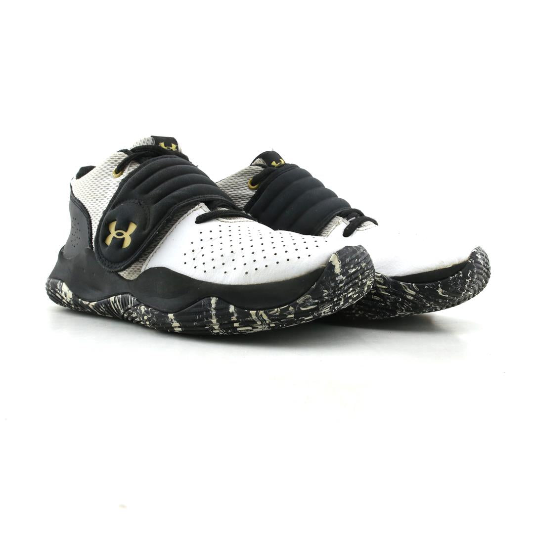 UNDER ARMOUR ZONE BB