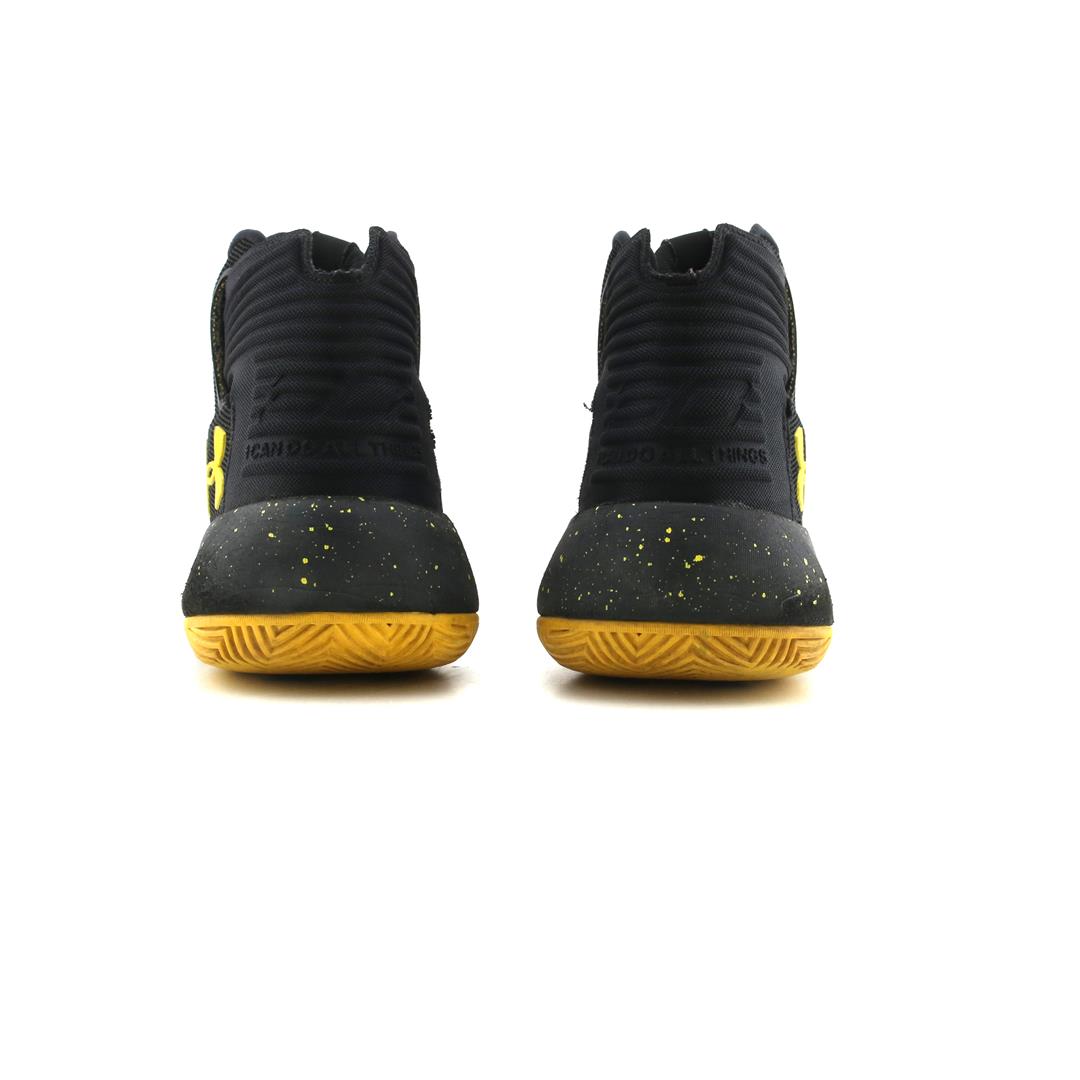 UNDER ARMOUR CURRY 3ZER0