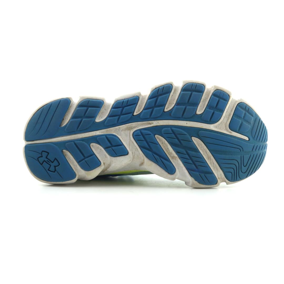 UNDER ARMOUR ASSERT 5