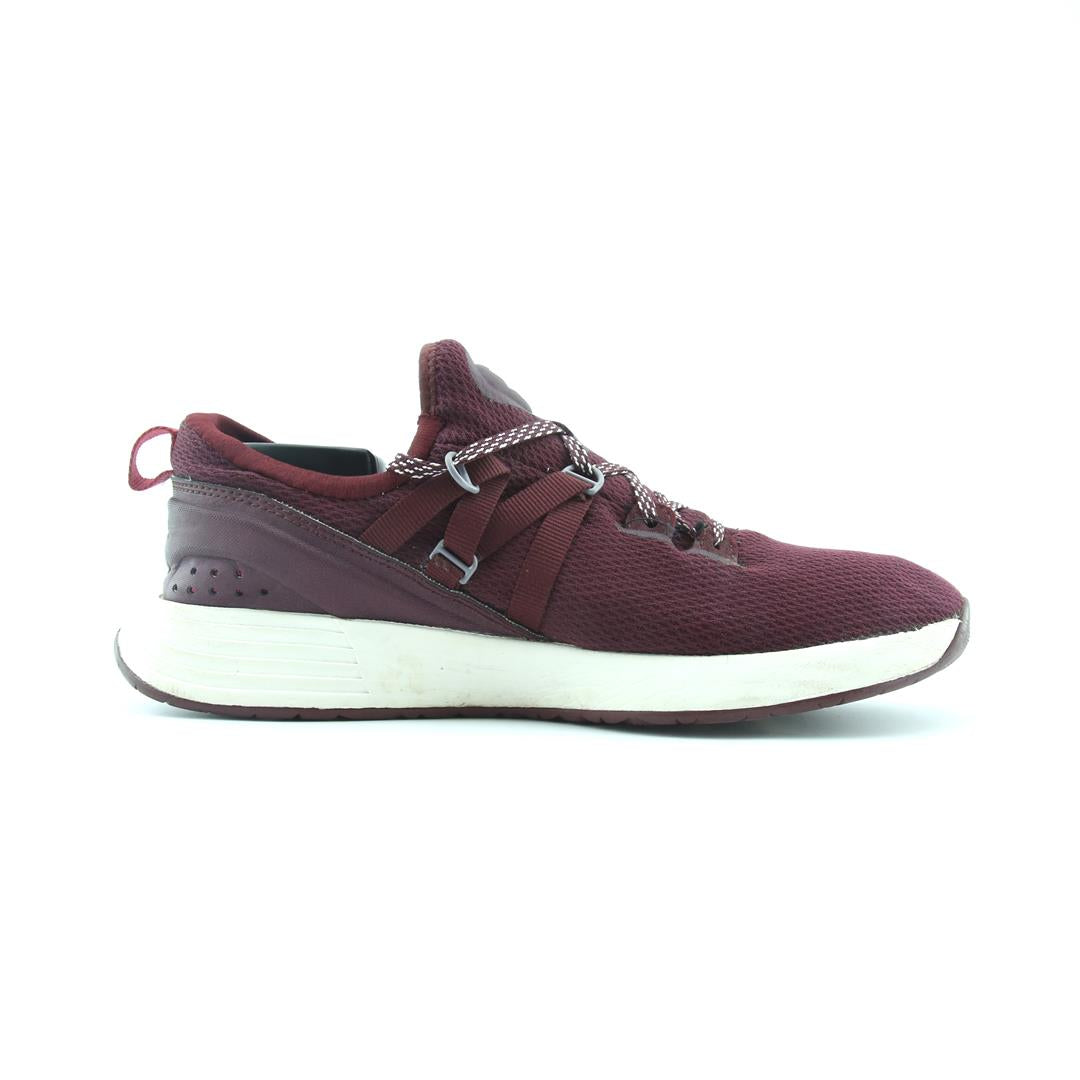 UNDER ARMOUR BREATHE TARINER