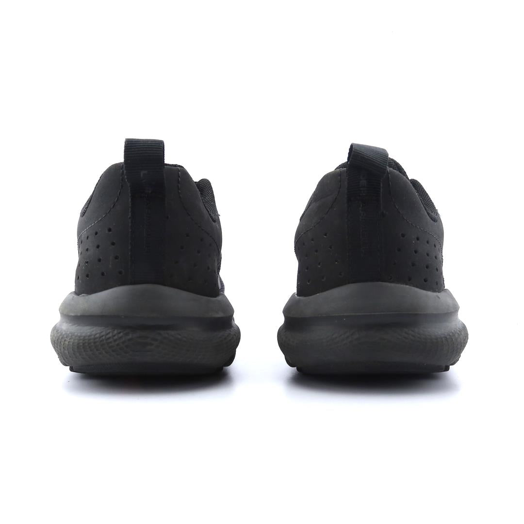 UNDER ARMOUR CHARGED ASSERT 8