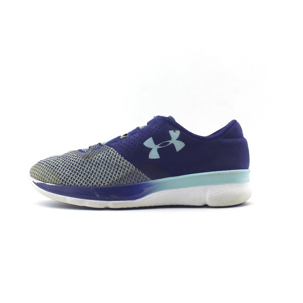 UNDER ARMOUR .