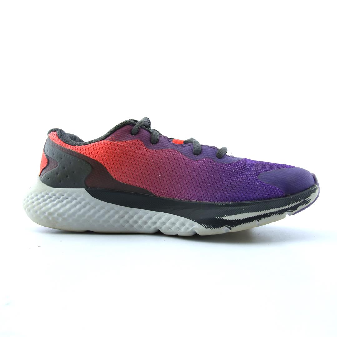 UNDER ARMOUR  CHARGED ROGUE 3