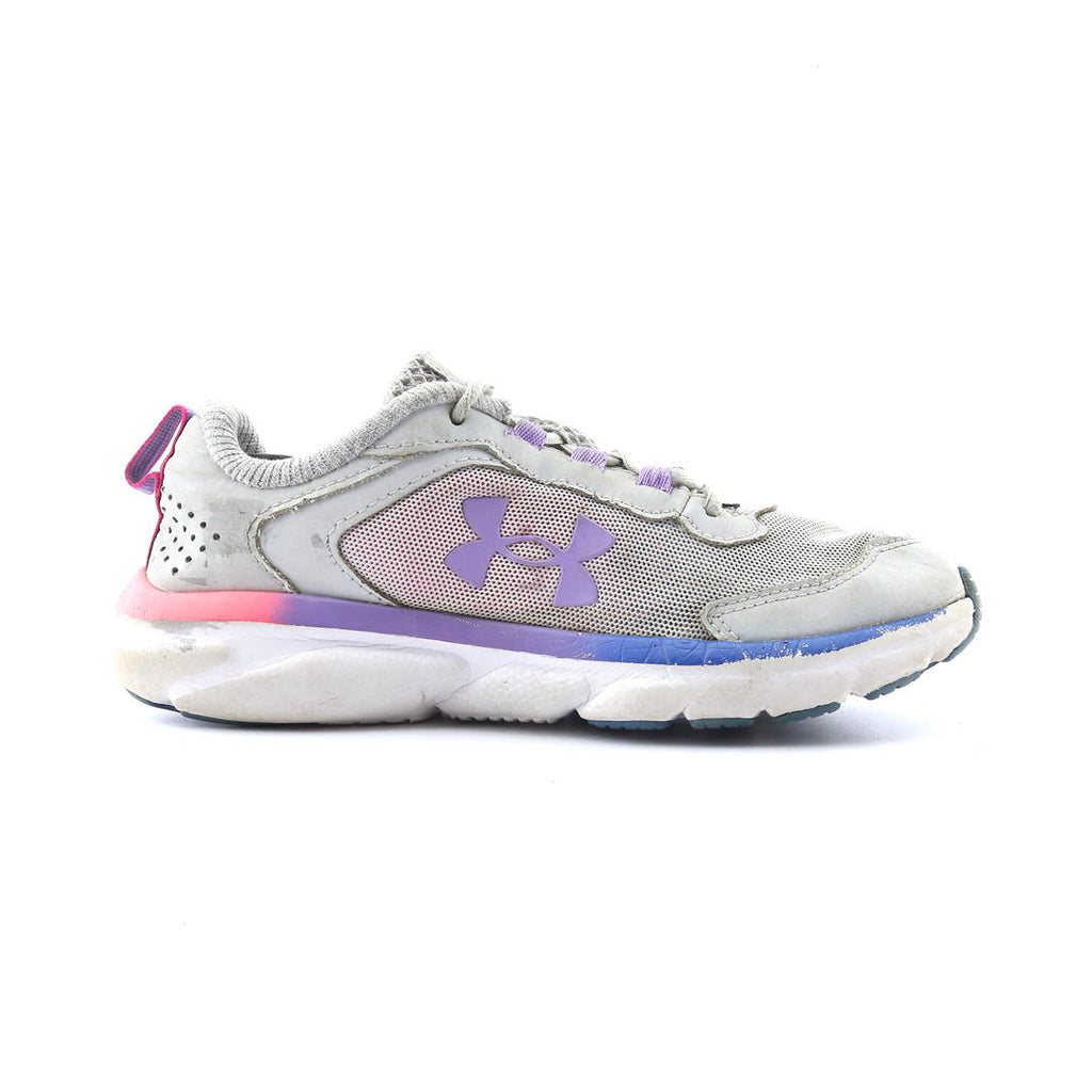 UNDER ARMOUR ASSERT 9