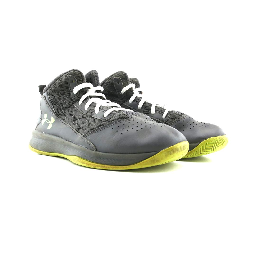 UNDER ARMOUR JET MID,