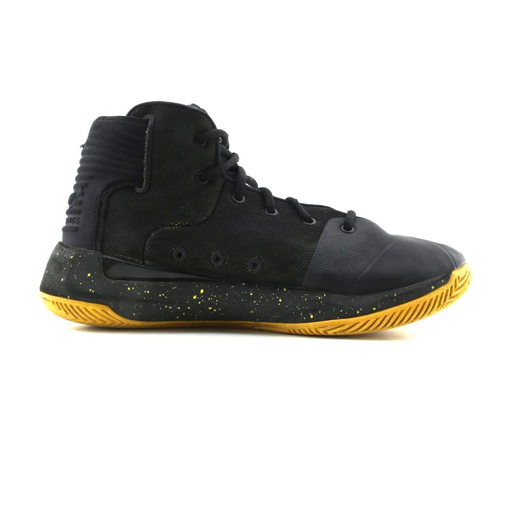 UNDER ARMOUR CURRY 3ZER0