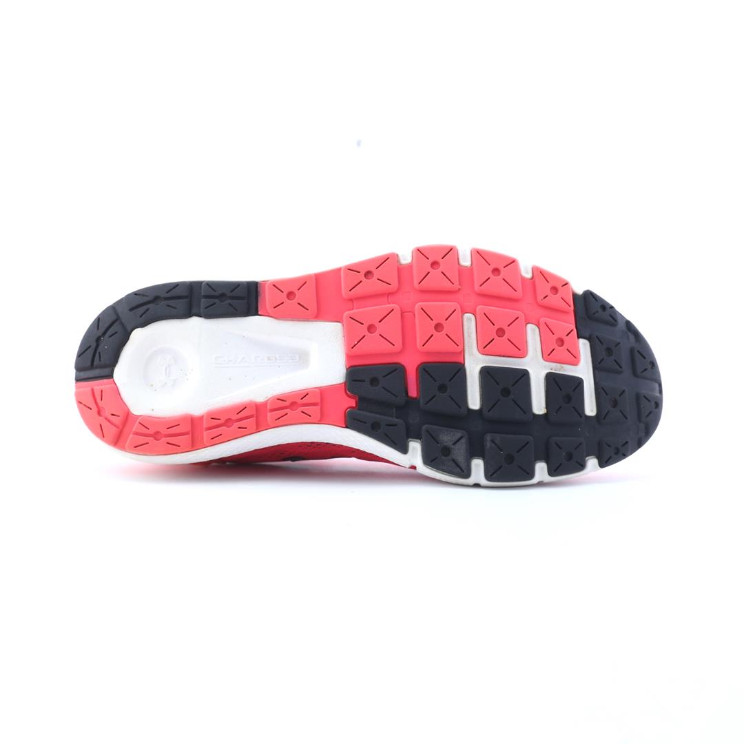 UNDER ARMOUR CHARGED ROGUE