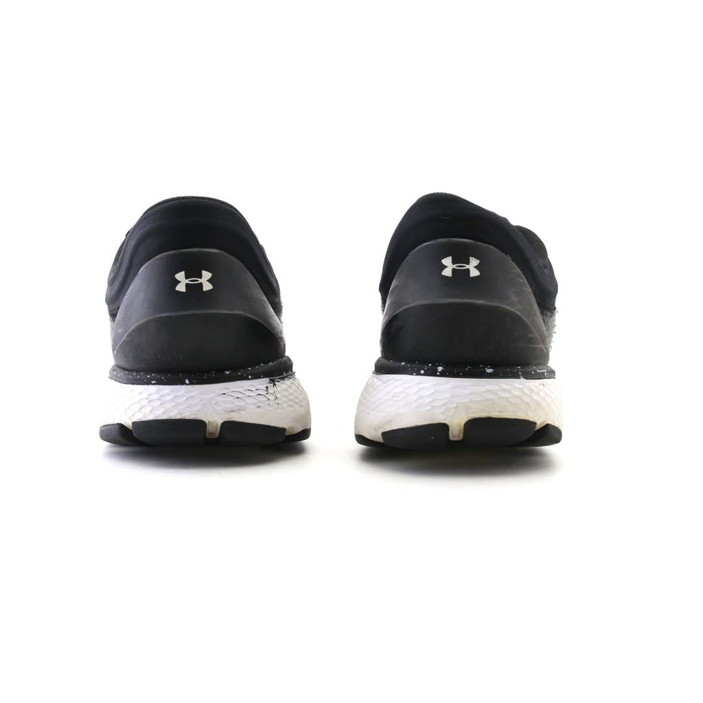 UNDER ARMOUR CHARGED ESCAPE 3