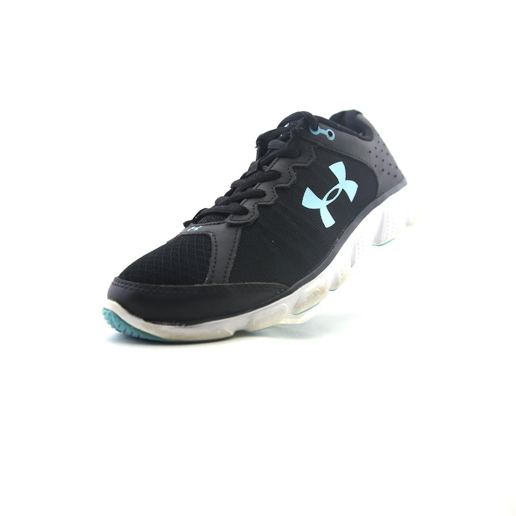 UNDER ARMOUR  FREEDOM ASSERT 6