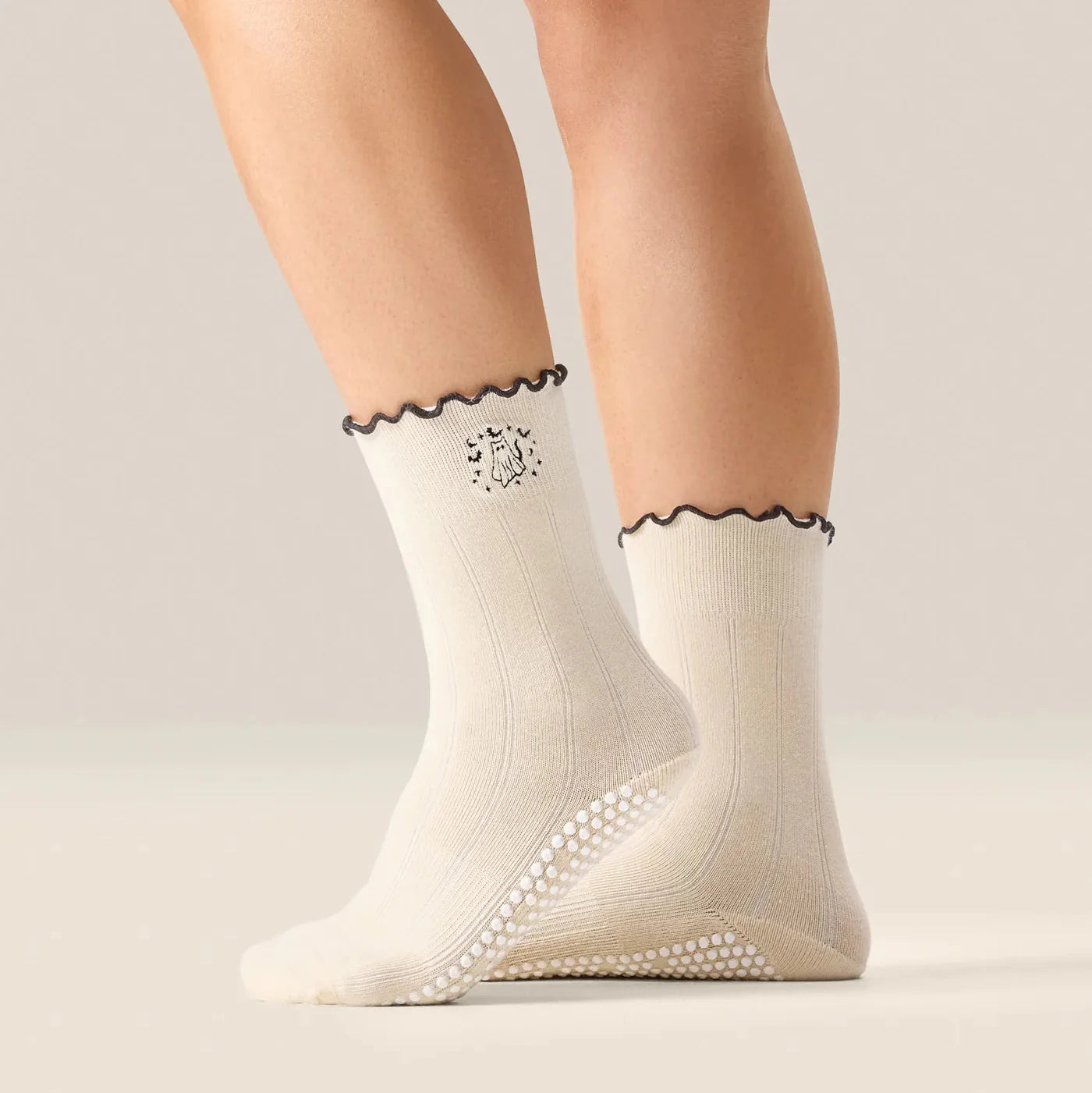 Crew Grip Socks - Spooky Cat (Barre / Pilates)