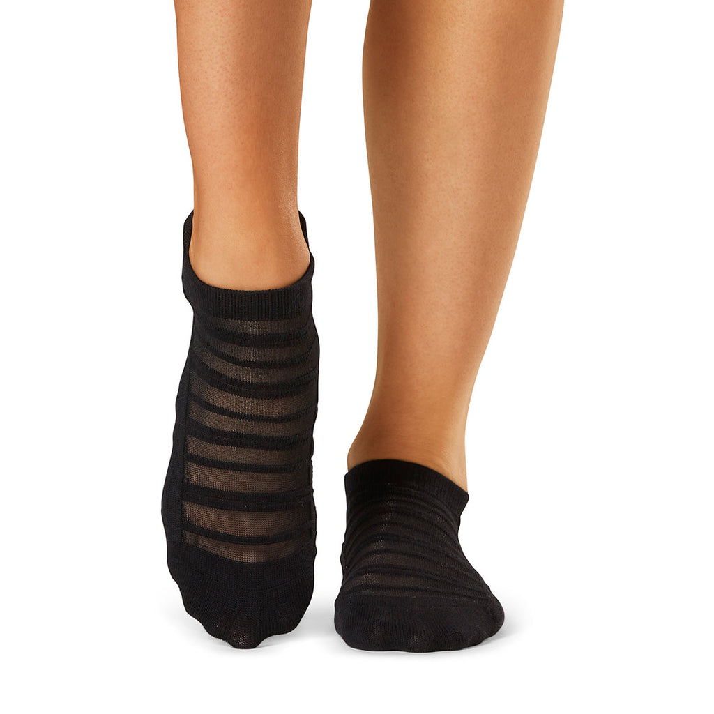 Savvy Breeze Grip Socks (Pilates / Barre)